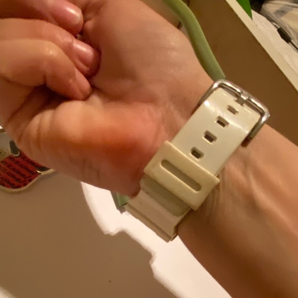 The new G-SHOCK S Series GMAS130 ladies watch - Picture 7 of 8